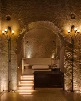 Thermal relaxation pool in the spa