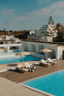 La Peschiera — white suite, sea view