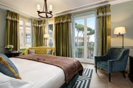 Junior Suite bedroom