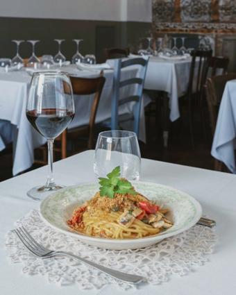 Me Cumpari Turiddu, Catania — pasta con le sarde in the dining room
