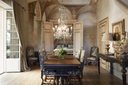 Frescoed, antique-furnished suite at Borgo Santo Pietro
